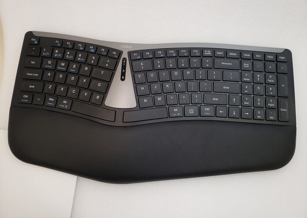 Nulea Wireless Ergonomic Keyboard (Model RT01 / Black)